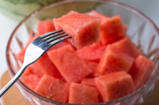 食材配送供应商：夏日炎炎教您如何健康美味吃西瓜