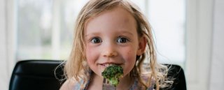 东莞新鲜蔬菜配送：一种让孩子多吃蔬菜的巧妙方法!